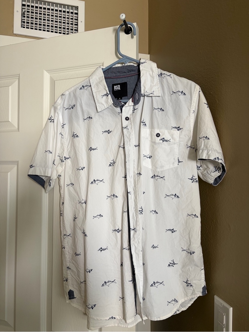 RSQ White Short-Sleeve Button-Down Shirt with Navy Shark Print